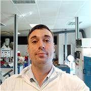 Ingénieur en Agronomie, titulaire d'une licence et d'un master 2 en Biologie, doctorant en Chimie des Matériaux, étudiant en licence de Mathématiques